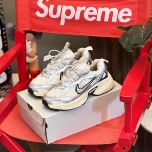 Nike - V2k #1